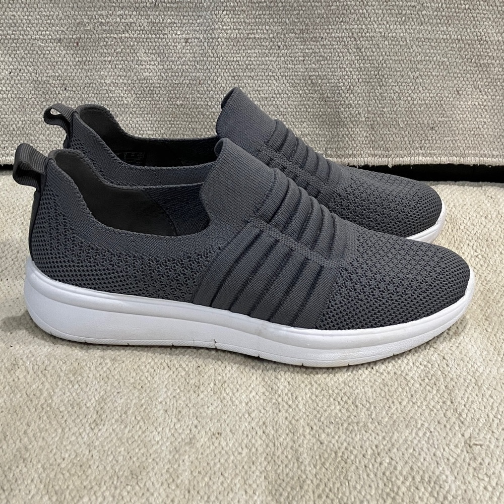 Clarks cloudsteppers lightweight comfy Gray Women's Espadrilles size 8 wm’s